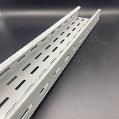 Material de construcción 2400x250x1,5 mm bandejas de cable recubiertas en polvo con ranuras de acero