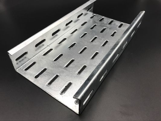 Fabricantes 3000x400x2mm bandeja de cable perforado de acero galvanizado
