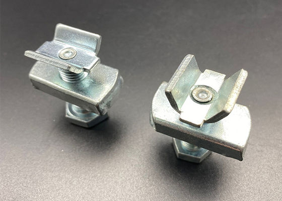 Las colocaciones que apoyaban colgantes sísmicas del canal del puntal de V roscaron a Rod Stiffener Clamp