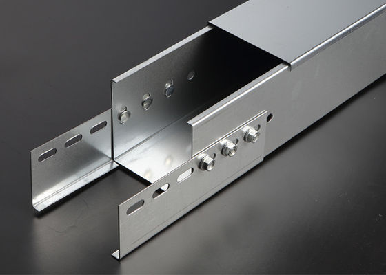 HDG Hot Dip Galvanized 50 mm Cable Trunking (Cables galvanizados por sumersión en caliente de 50 mm)