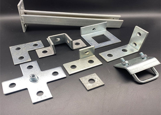 Las piezas de acero galvanizado en forma de Z
