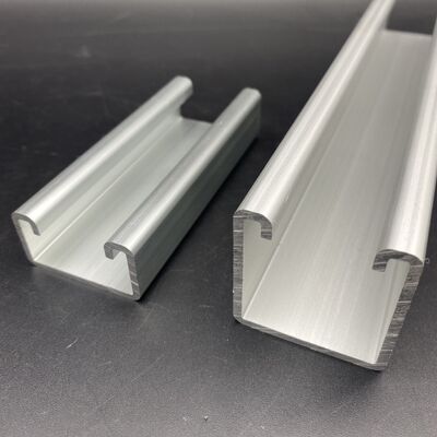  Sistema de montaje solar en tierra Canal de aluminio 41x21