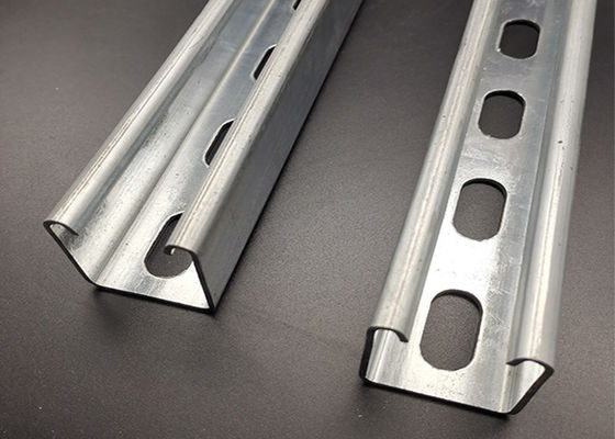 Canal galvanizado estampado en frío 2.5m m 304 de acero inoxidables del puntal del metal