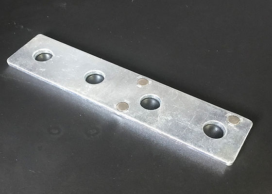 Montaje de los imanes de la abrazadera del hierro maleable del HDG de los accesorios del canal del puntal del conector
