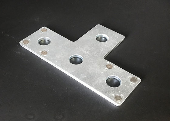 Montaje de los imanes de la abrazadera del hierro maleable del HDG de los accesorios del canal del puntal del conector